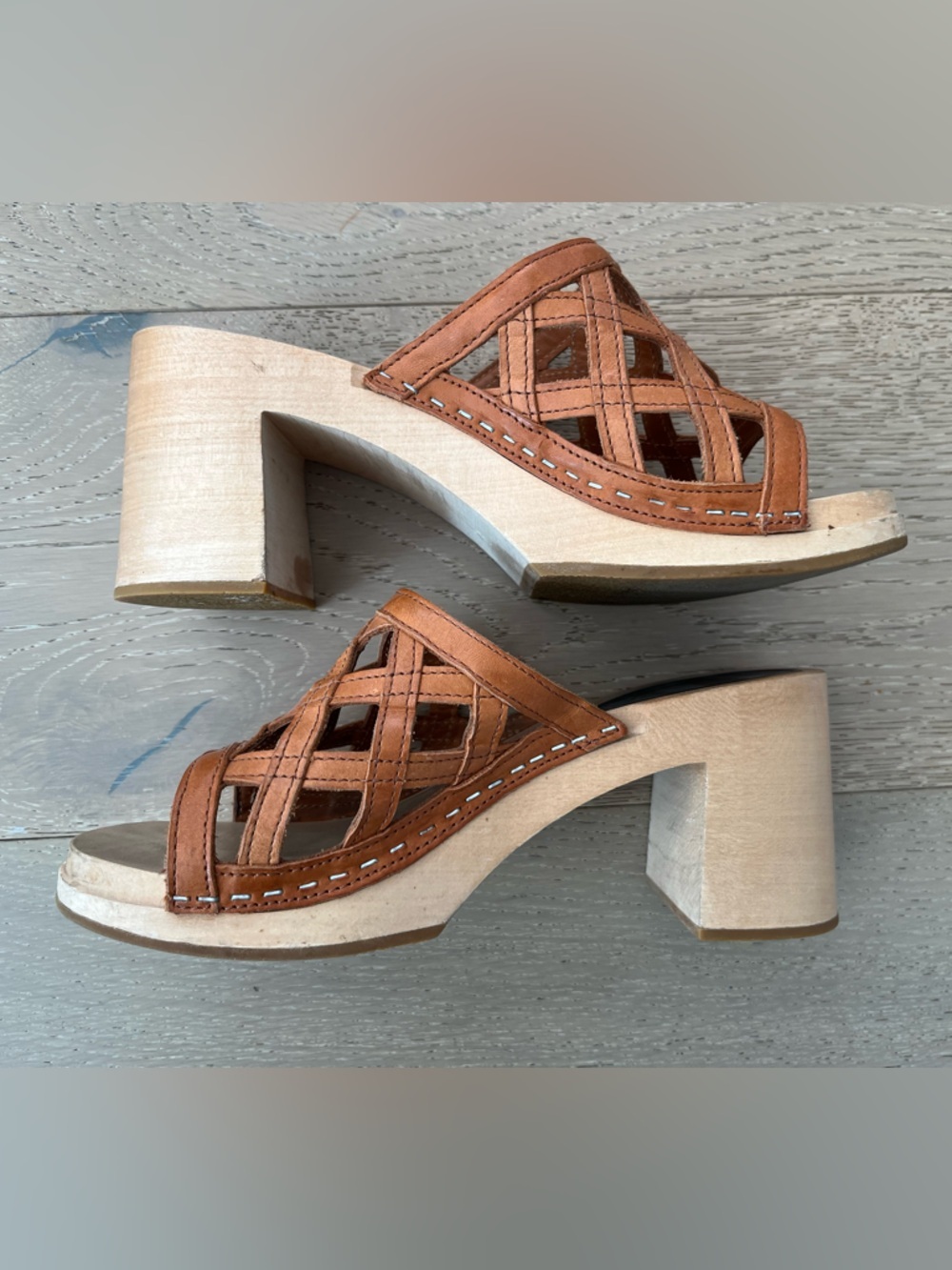 Swedish Hasbeens Woven Leather Basket Clog Slides in Cognac / Natural sz 8.5 /39